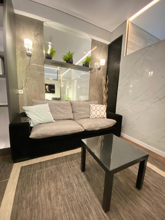 Rentnow Ultracentral Lux Апартаменты *